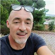 Soy una persona alegre y positivo. Yo quiero que disfrutes la clase !